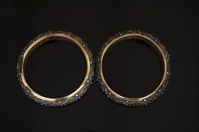 SET of 2 curved gilt silver BRACELETS min...
