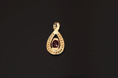 Owl hallmarked 18K (750/°°) white and yellow...