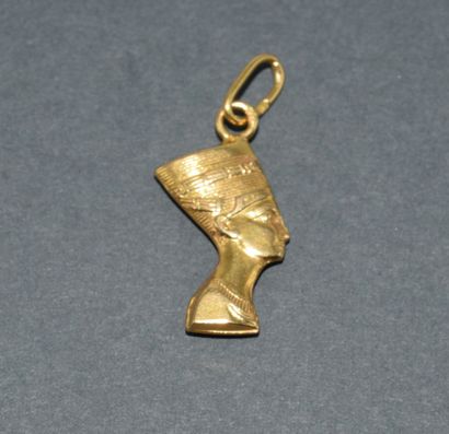 PENDENTIF en or jaune 18K (750/°°) poinçon...