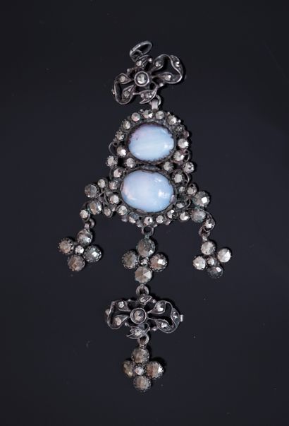 PENDANT in silver min 800/°° swan hallmark,...