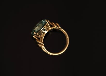 18k (750/°°) yellow gold wire ring (owl hallmark)...