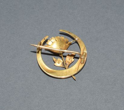 Art Nouveau brooch in 18K (750/°°) yellow...