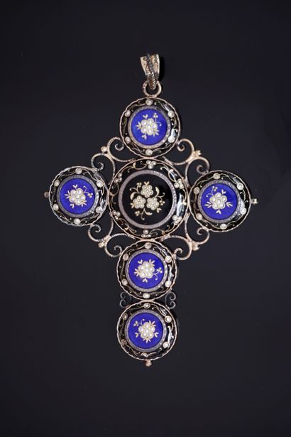 Gilded silver CROSS PENDANT, swan hallmark,...