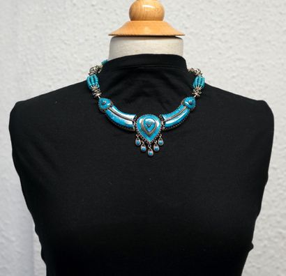 COLLIER de style ethnique en argent min 800/°°...
