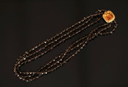 COLLAR with 3 strands of brown round faceted...