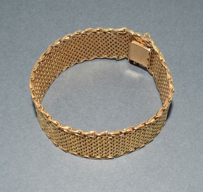 BRACELET MANCHETTE en or jaune 18K (750/°°),...