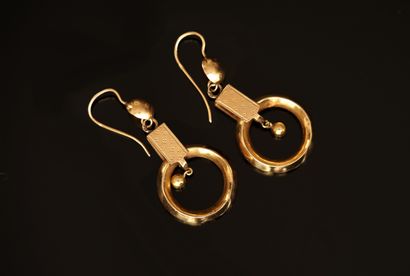 PAIRE DE PENDANTS D'OREILLES en or jaune...