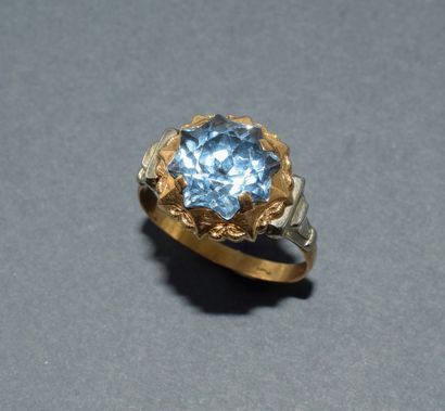 BAGUE en or jaune et blanc 18k (750/°°) poinçon...