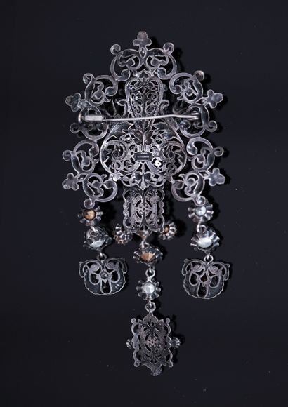 IMPORTANT silver-plated BRUSH featuring an...