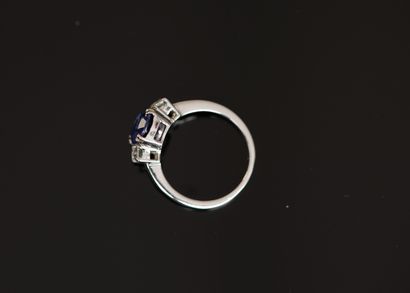 18K (750/°°) white gold ring with eagle head...