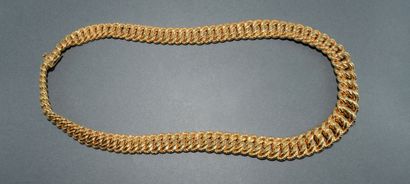COLLIER en or jaune 18K (750/°°), poinçon...