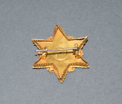 18K (750/°°) yellow gold eagle head hallmarked...