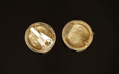 BALENCIAGA - PAIR OF round ear CLIPS in gilded...