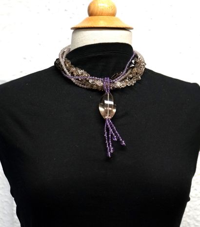 COLLIER 