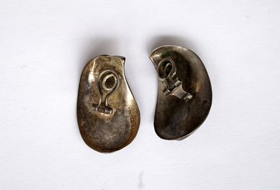 PAIR OF modernist ear CLIPS in 800/°° silver....