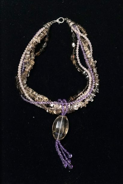 COLLIER 