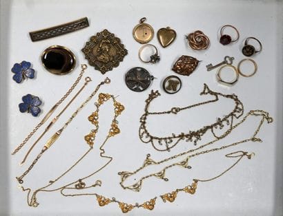 ENSEMBLE en métal doré et argenté, strass...