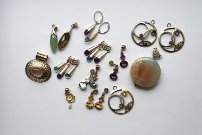 SET in 925/°° silver comprising various pendants...