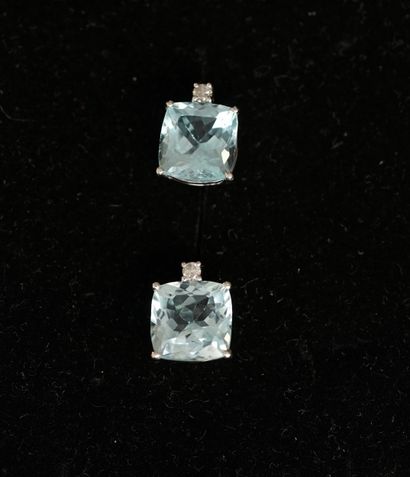 PAIR OF 925/°° silver ear studs set with...