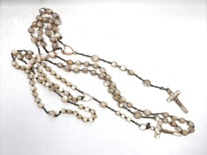 RELIGIOSA - ENSEMBLE comprenant 2 chapelets,...