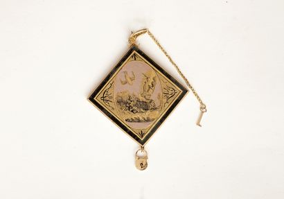 Charmant PENDENTIF porte-souvenir en or jaune,...
