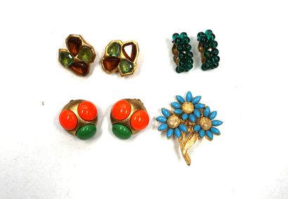 FANTAISIE - ENSEMBLE en métal doré, cabochons...