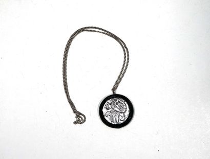 JACQUES GAUTIER - PENDENTIF rond figurant...