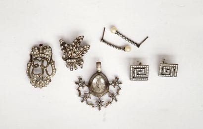 ENSEMBLE en argent min 800/°° et 925/°° comprenant...