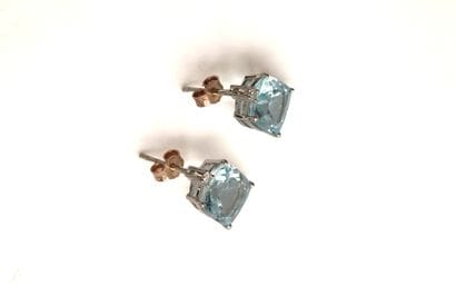 PAIR OF 925/°° silver ear studs set with...