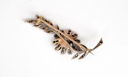 BROCHE en or 18k (750/°° (poinçon hibou)...