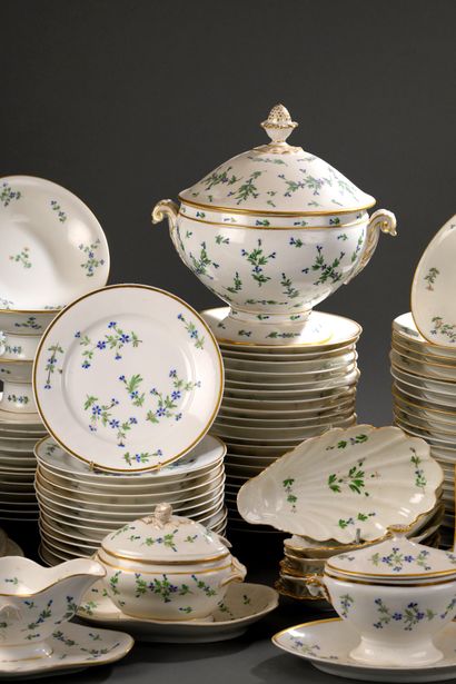 Composite part of a dinner service 
Early...