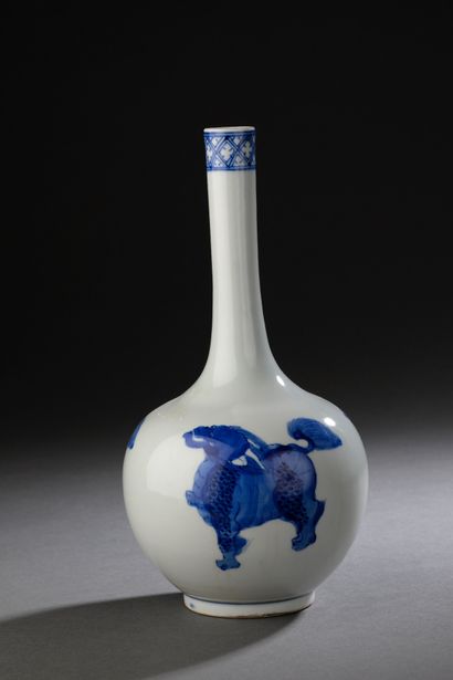 CHINA, 19th century
Soliflore vase decorated...