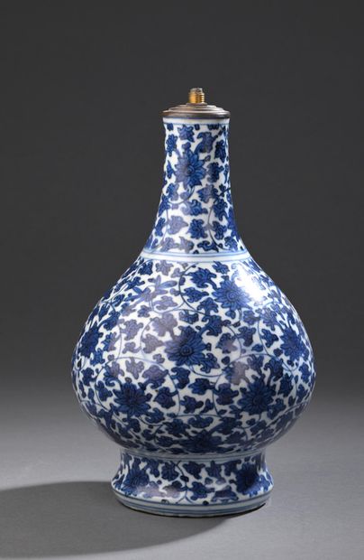 * CHINA, Wanli period (1573-1620)
Bottle...
