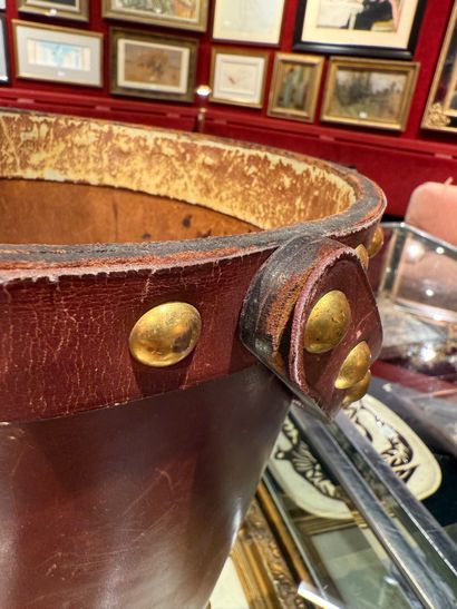 Hermès
Bucket-shaped wastepaper basket in...