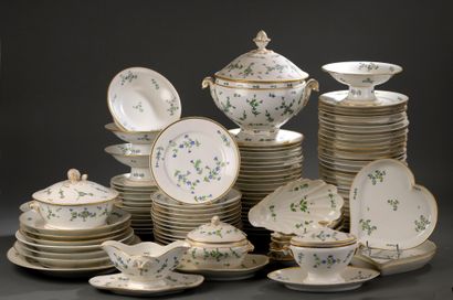Composite part of a dinner service 
Early...