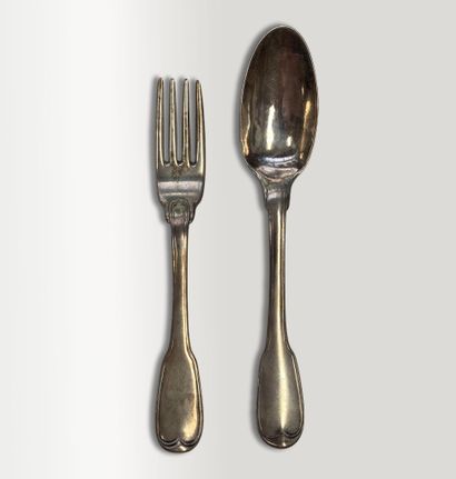 Fillet pattern silver flatware 
Master goldsmith:...