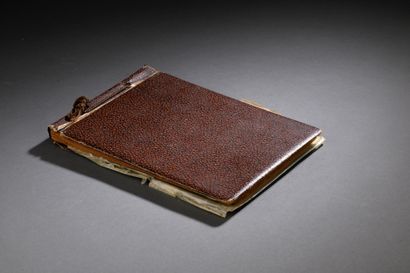Historical souvenir
Photo album containing...