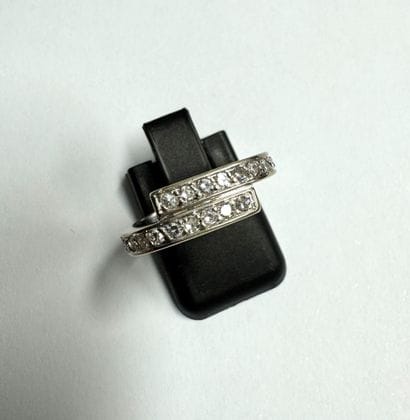 DINH VAN
BAGUE ornée de diamants brillantés,...