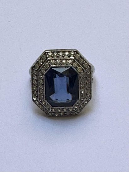 BAGUE ART DECO en argent (925/°°) sertie...
