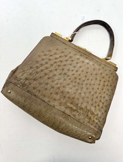 SAC A MAIN VINTAGE en cuir vert clair olive...