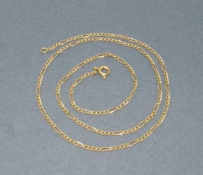 CHAINE en or jaune 18k (750/°°) maille figaro.
Longueur...