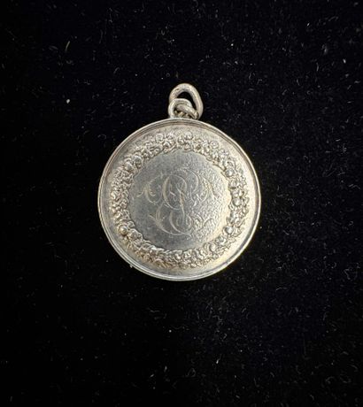 PENDENTIF MEDIALLE d’Union en argent . Dos...