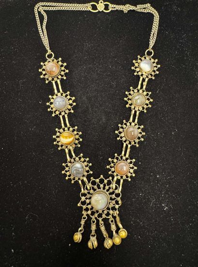 COLLIER de pierres dures et métal, et 2 pendentifs...