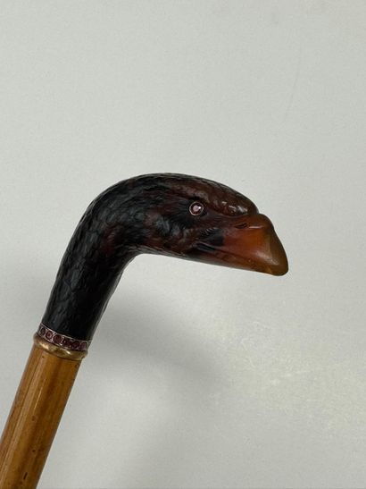 POMMEAU de canne en corne sculpté d'une tête...