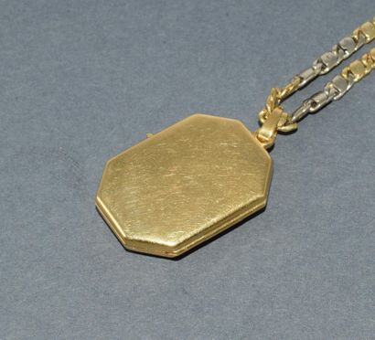 CHAINE GILETIERE et CASSOLETTE en or jaune...