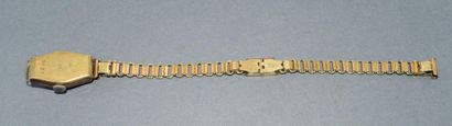 MONTRE boitier en or jaune 18k (750/°°) et...