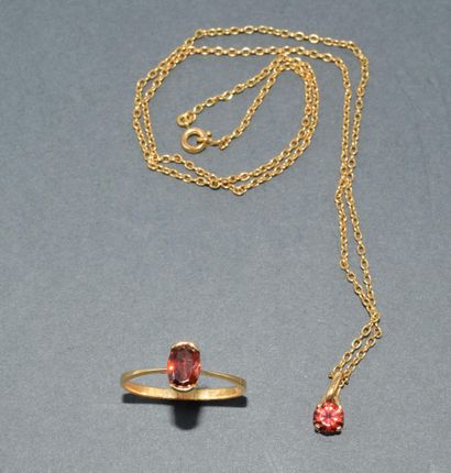 DEMI-PARURE en or jaune 18k (750/°°), composée...