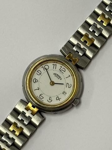HERMES Paris
MONTRE de dame modèle CLIPPER...