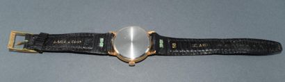 ZENITH
MONTRE modèle homme, boitier en plaqué...