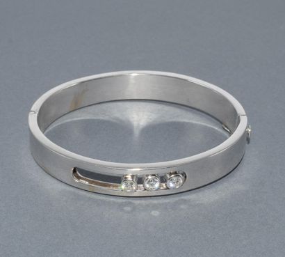 BRACELET JONC ouvrant en or blanc 18k (750/°°)...